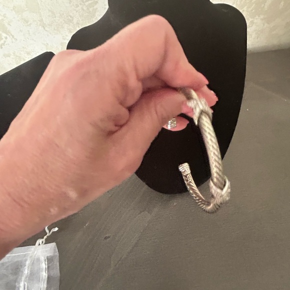 David Yurman Elegant Sterling Silver and Diamond Twisted Bangle Bracelet - Picture 4 of 6